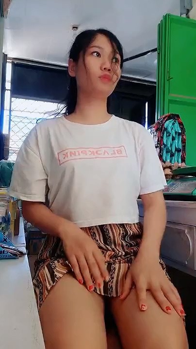 Neng BUNGA Live Jaga Warung Omek