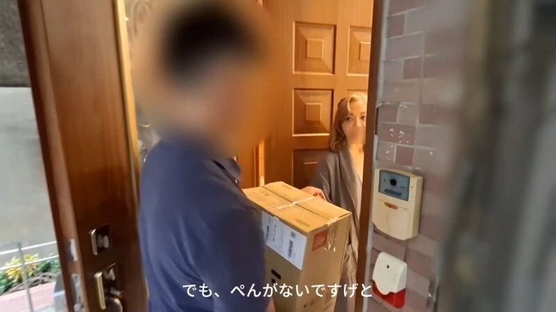 FC2-PPV-4726082 Half price until 8/1!! [Uncensored] Seducing a delivery man and having sex with him immediately! After finishing her morning chores, the wife's favorite pastime is an obscene creampie in the afternoon…